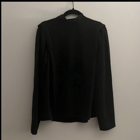 H&M Black Pleated Shoulder Blouse NWT - Picture 5 of 5
